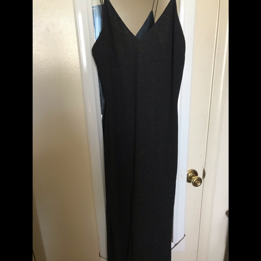 ❌SOLD❌ Alice&Olivia fitted side-slit midi dress